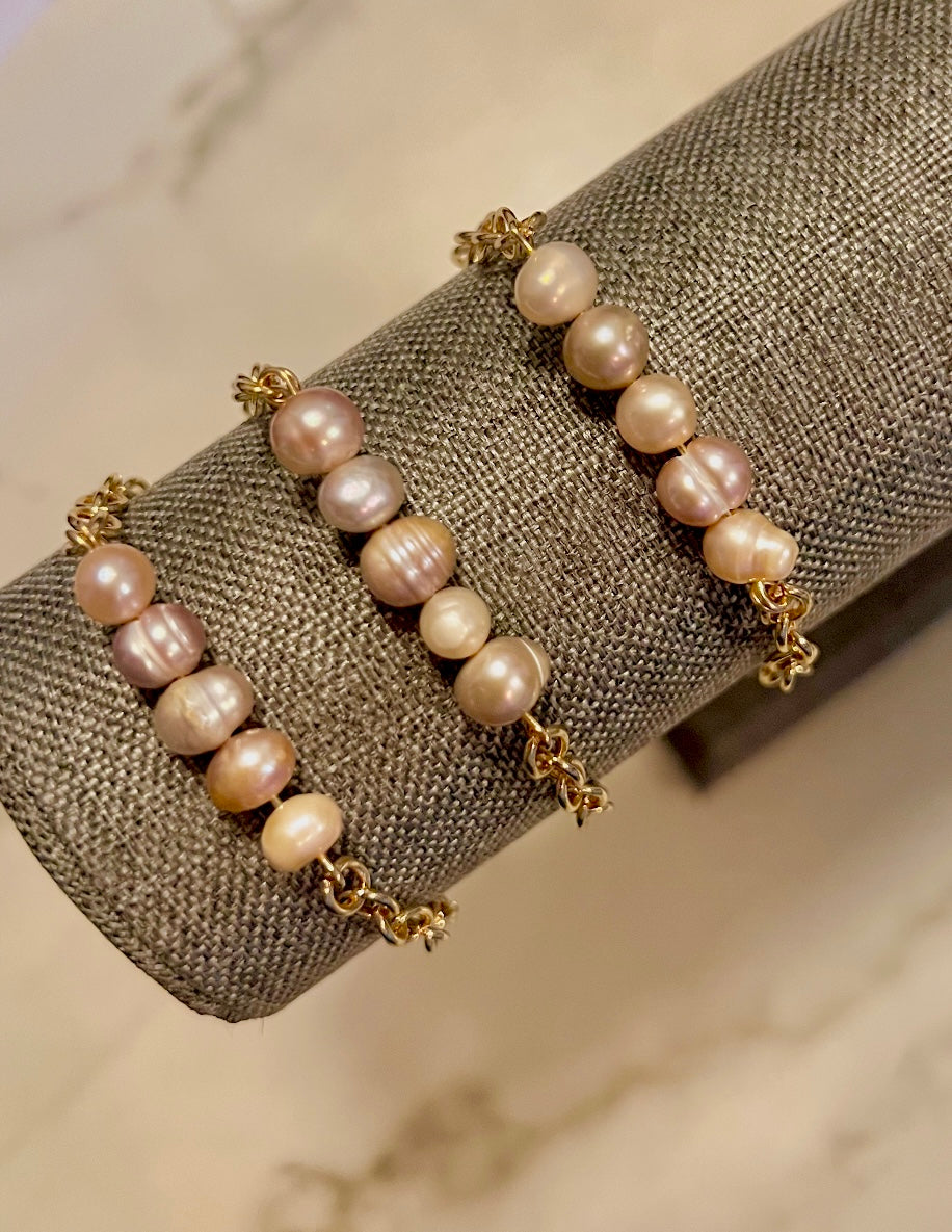 Dainty Pearl Bracelet